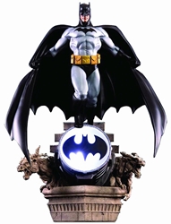 Batman 1:7 scale  "Modern Age" Light-up Wall Statue 