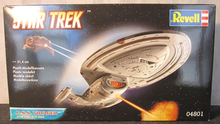 Revell Star Trek Voyager 1:677 scale U.S.S. Voyager Plastic Model Kit 