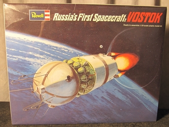 Russias First Spacecraft: VOSTOK 1:24 scale Plastic Model Kit 