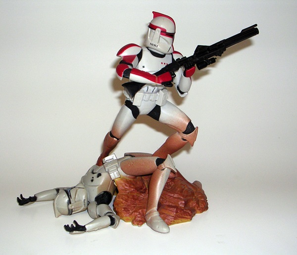 Star Wars Unleashed RED Clone Trooper Sergeant Battle on Geonosis Statue 