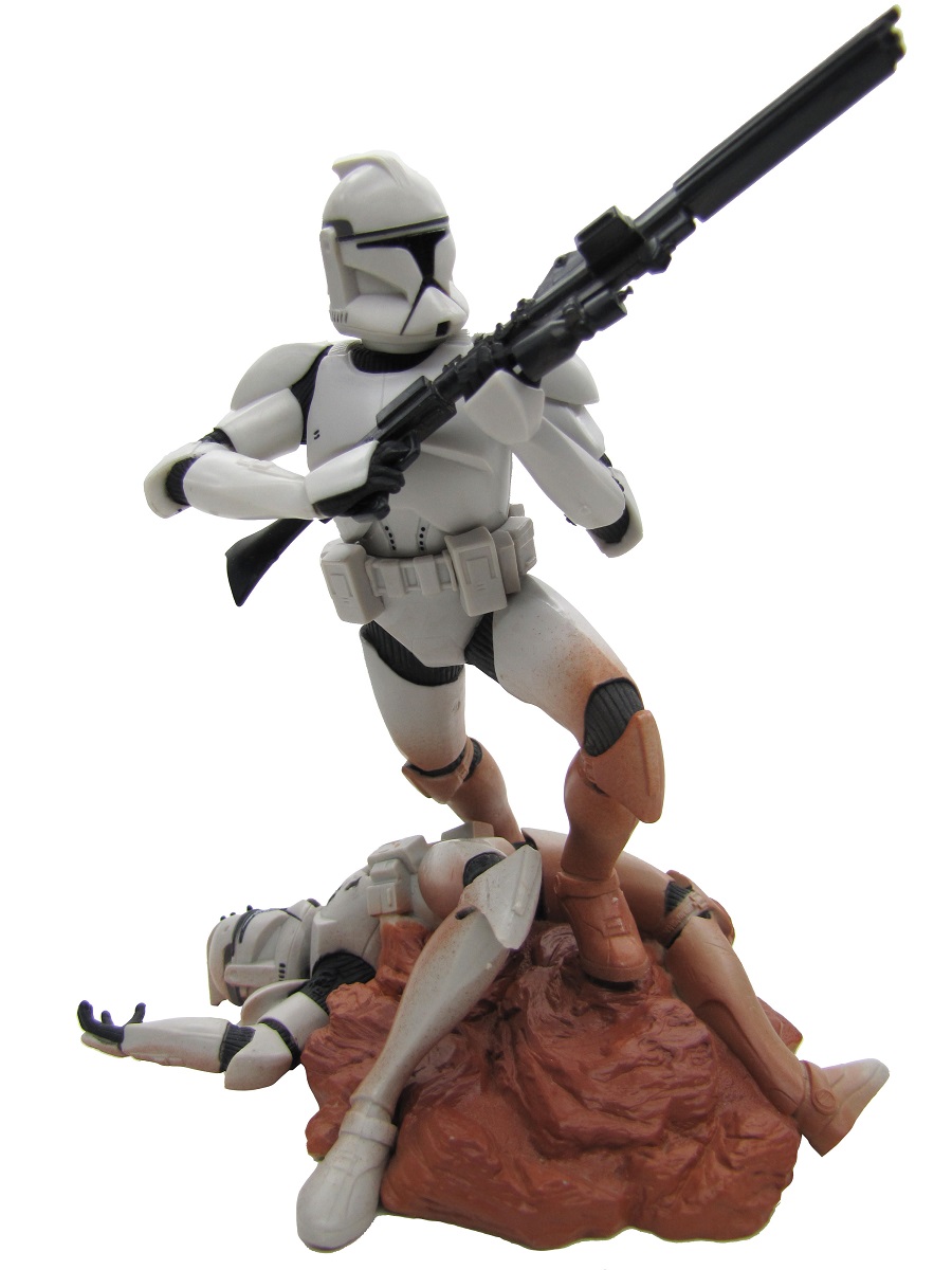 Star Wars Unleashed Clone Trooper Battle on Geonosis Statue 